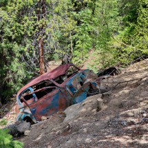Abandoned car close to the gate Peru Creek